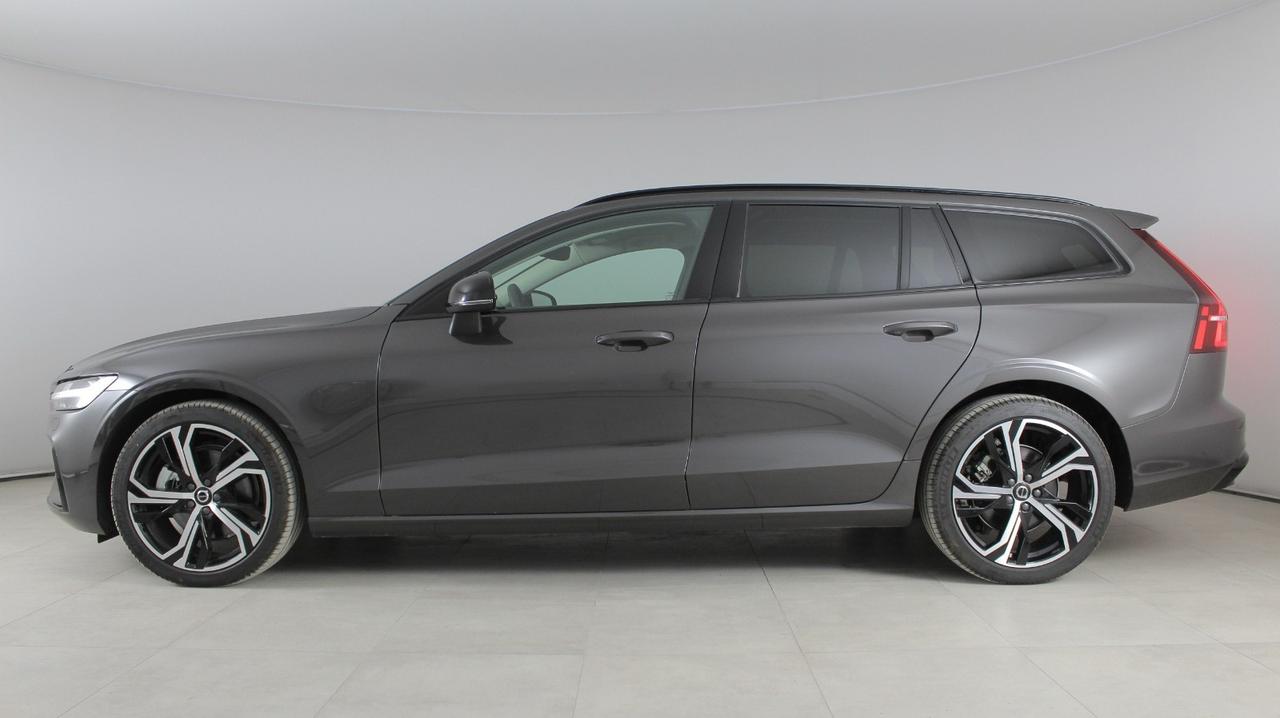 VOLVO N.V60 Plus Dark B4 AUT