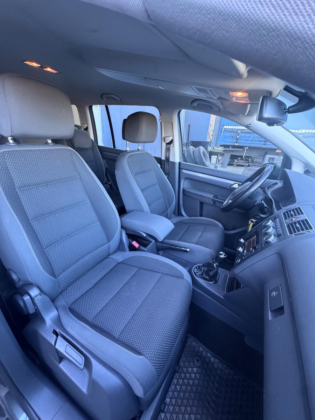 Volkswagen Touran 1.6 TDI 7 posti