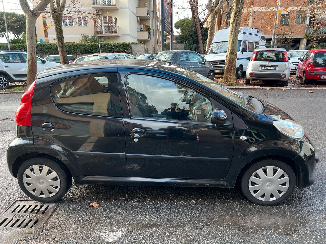 Peugeot 107 1.0 68CV 5p. Sweet Years 2Tronic