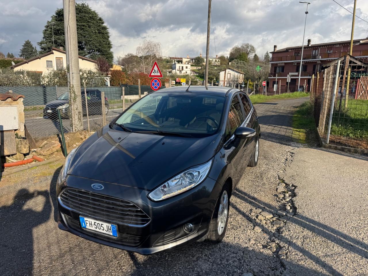 Ford Fiesta 1.5 TDCi 75CV 5 porte ST-Line NEOPATENTATI