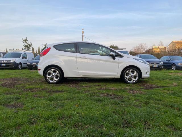 Ford Fiesta Titanium Gpl * Bollo pagato fino a Novembre 2026 *