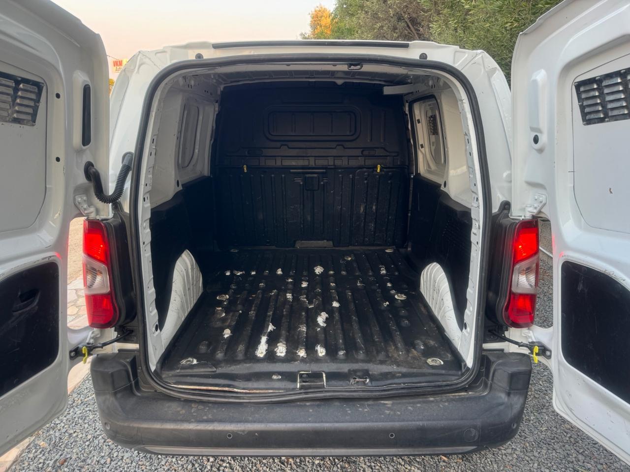 Opel Combo Cargo 1.6 Diesel 100CV S&S PC 650kg Edition