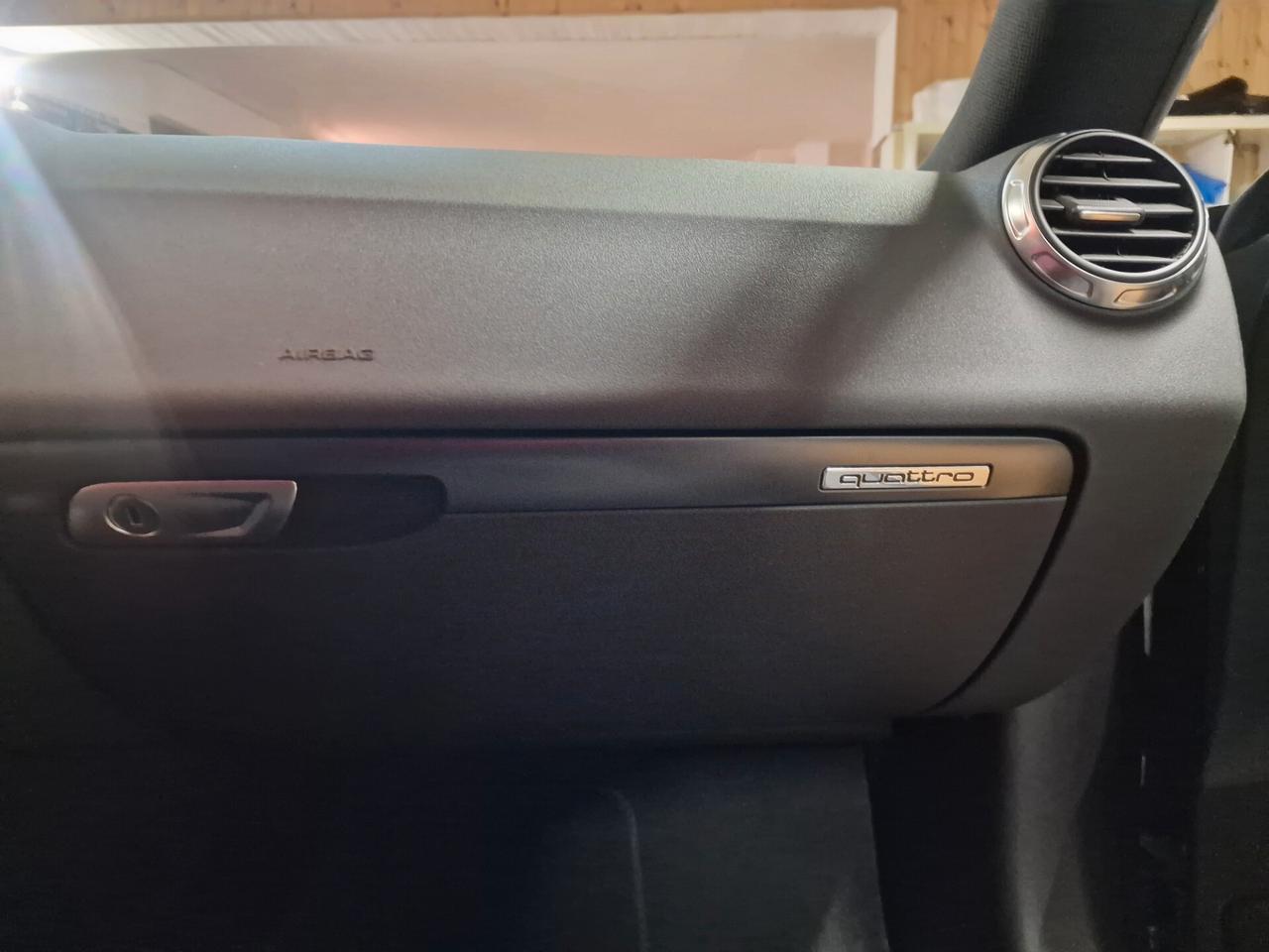 Audi TT Coupé 2.0 TDI quattro Advanced plus