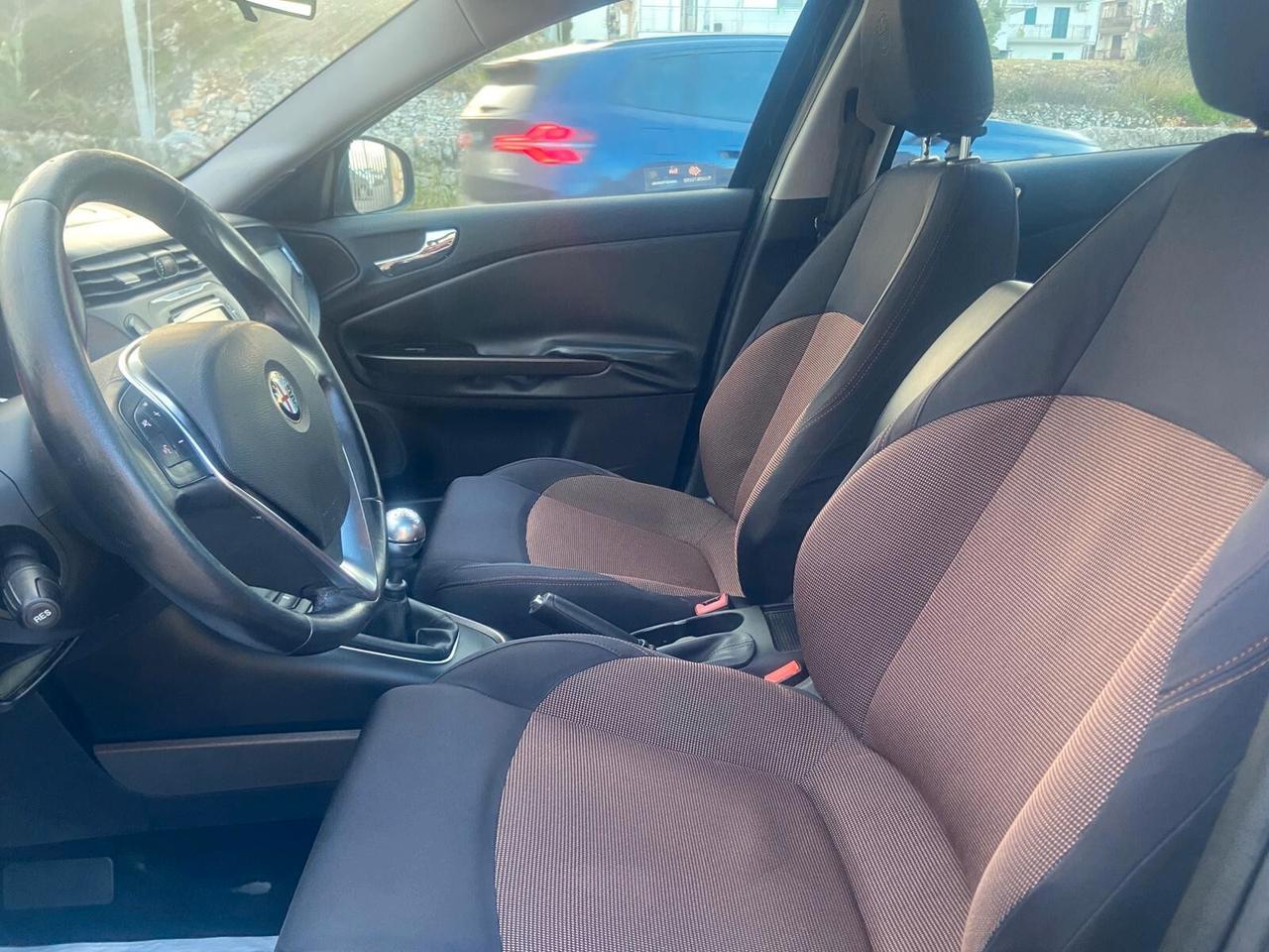 Alfa Romeo Giulietta 1.6 JTDm-2 105 CV Exclusive