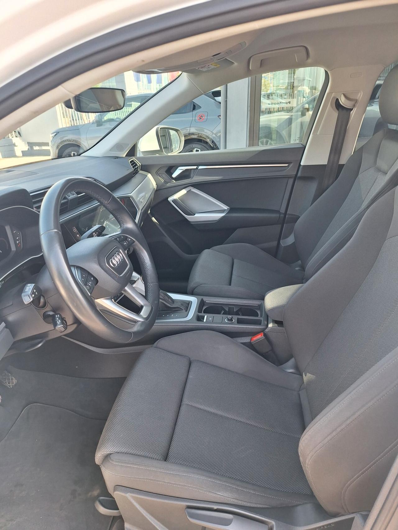 Audi Q3 SPB 35 TDI S tronic Business Plus
