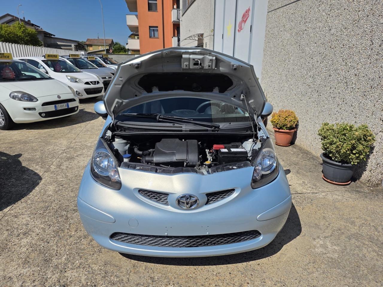 Toyota Aygo 1.0 12V VVT-i 3 p. Neopatentati
