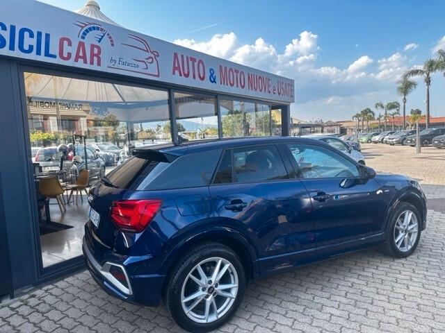 Audi Q2 35 TFSI Identity Black
