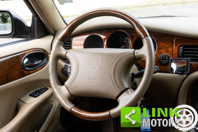 JAGUAR XJ8 3.2 V8 237CV Executive - 1998