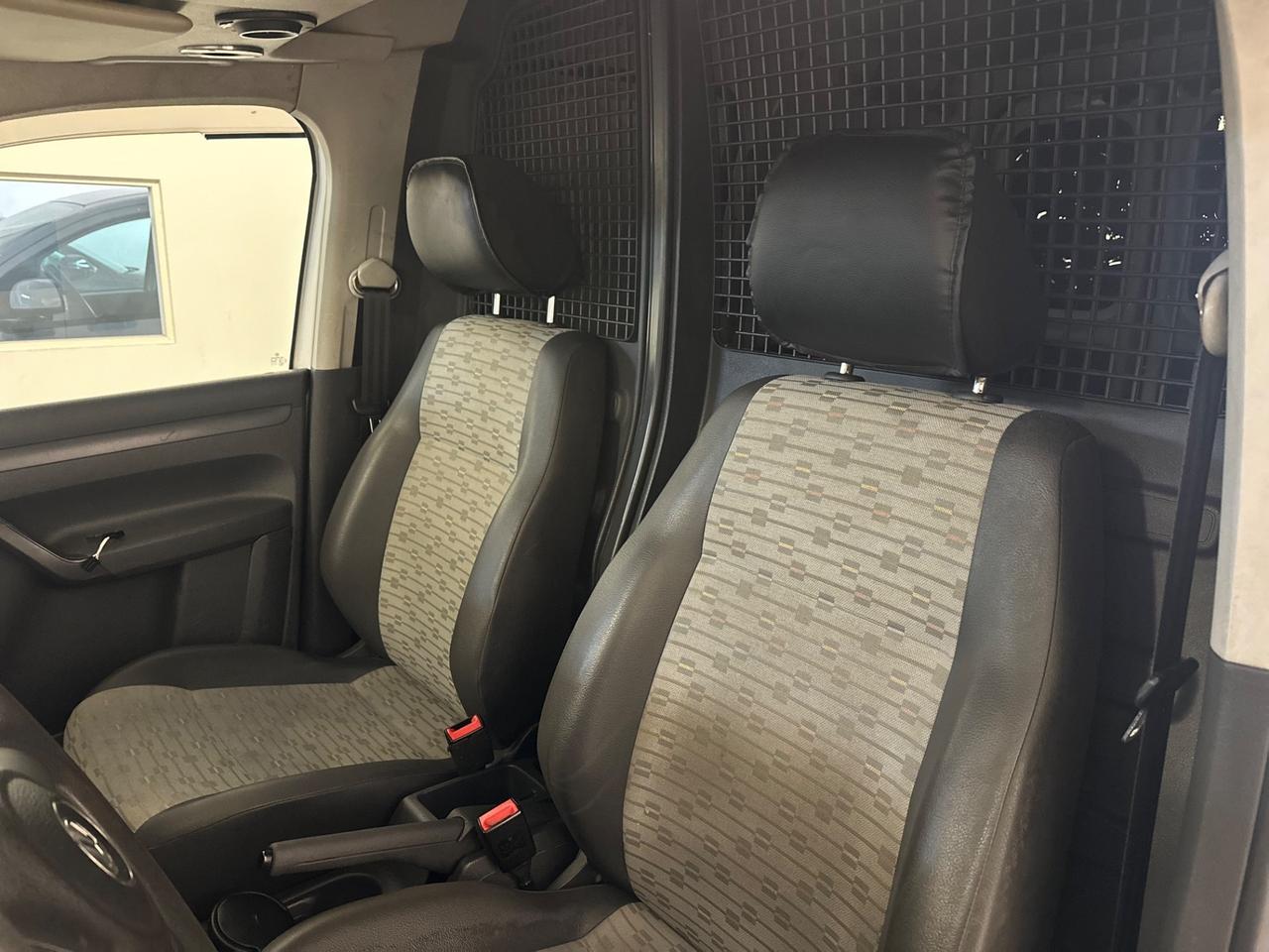 Volkswagen Caddy 1.6 TDI 102 CV DSG 4p. Van