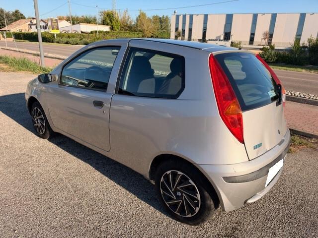 Fiat Punto 1.2i 16V cat 3 porte ELX-OK NEOPATENTATI !!!