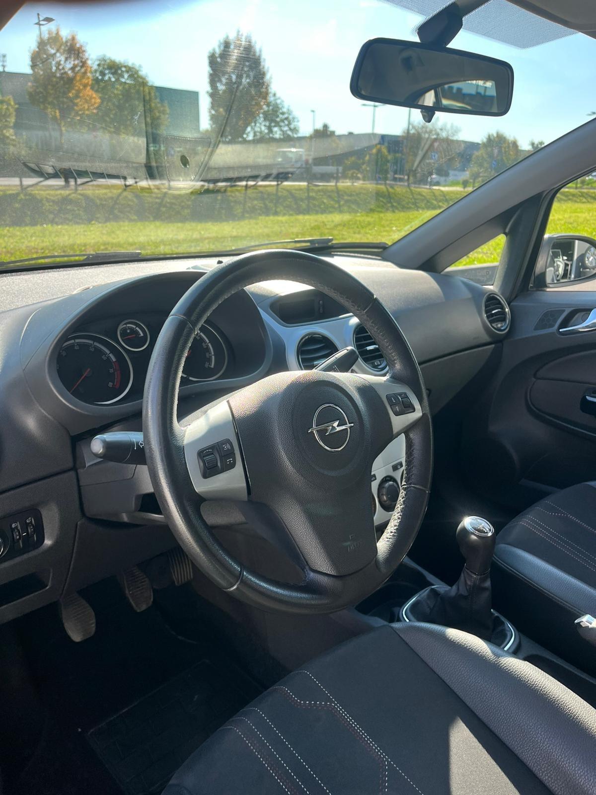 Opel Corsa 1.2 85CV 5 porte GPL Neopatentati