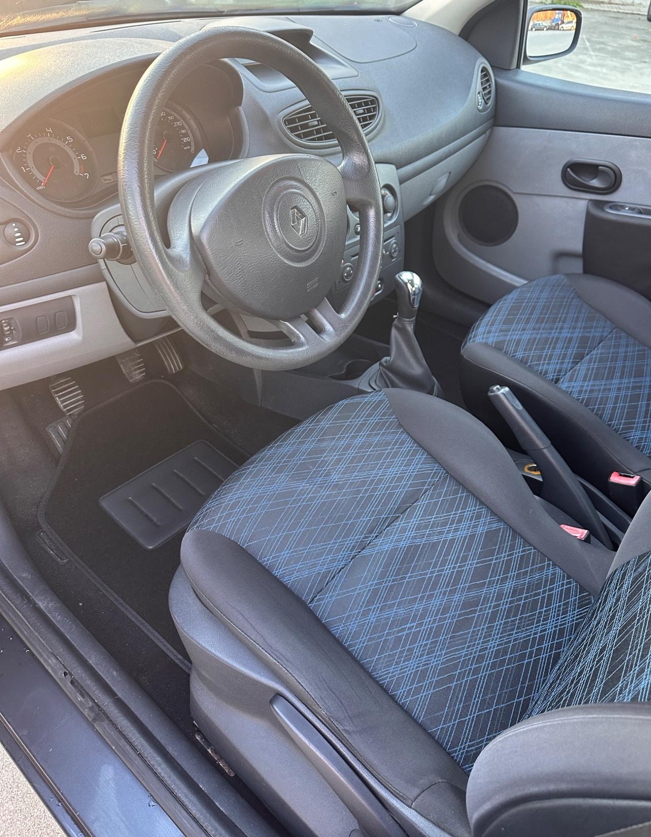 Renault Clio Storia 1.2 5 porte Dynamique LUXE Uniprop