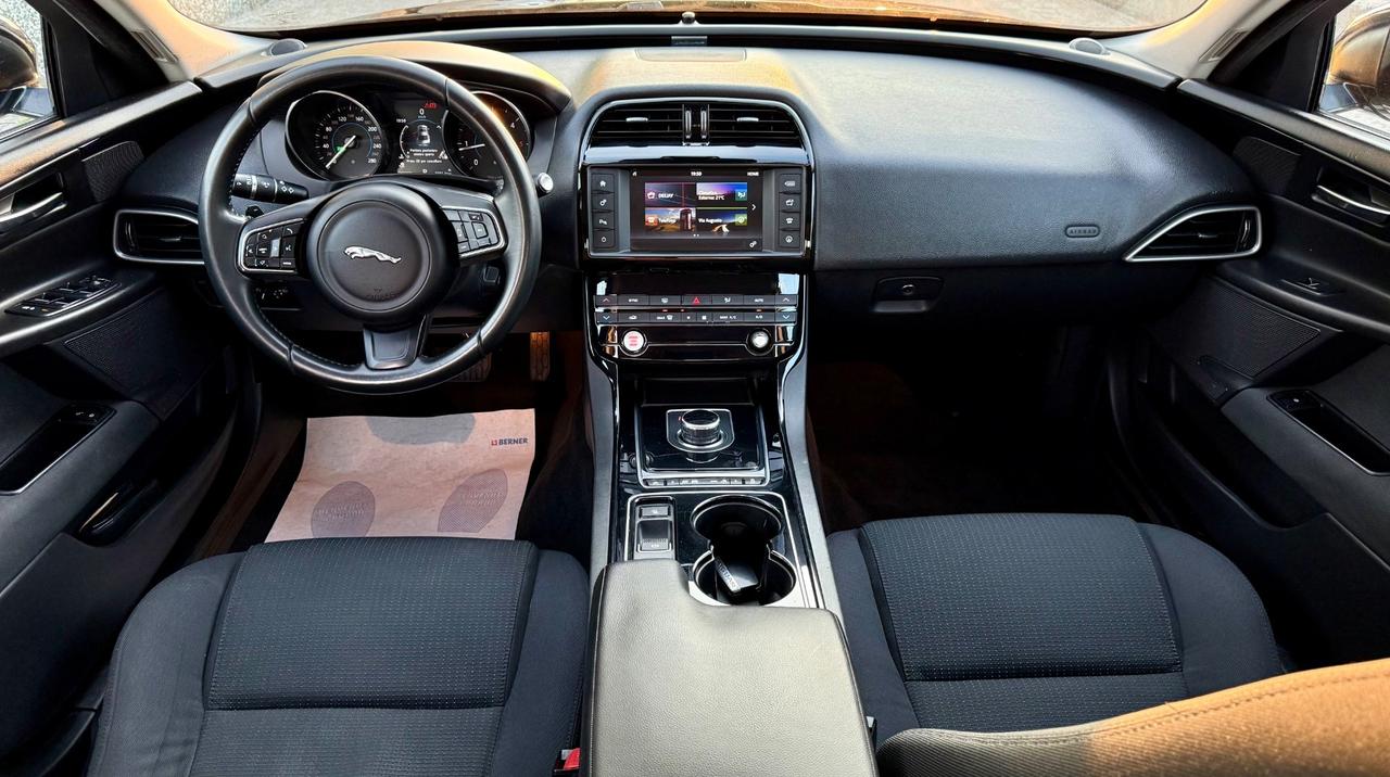 Jaguar XF 2.0 D 180 CV AWD aut. Portfolio