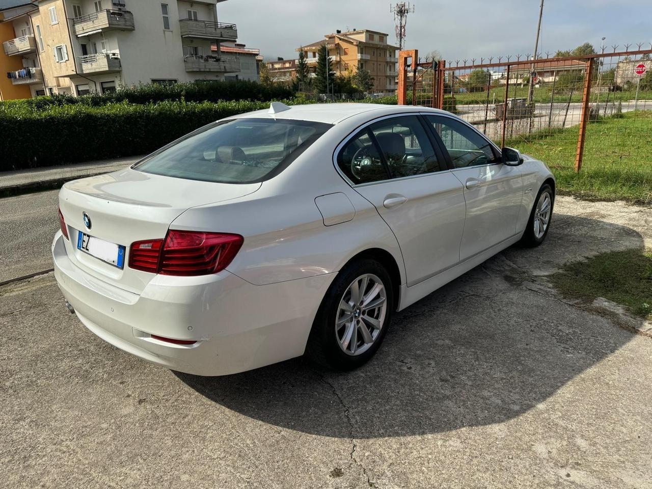 Bmw 520d Luxury full optional bianco perla