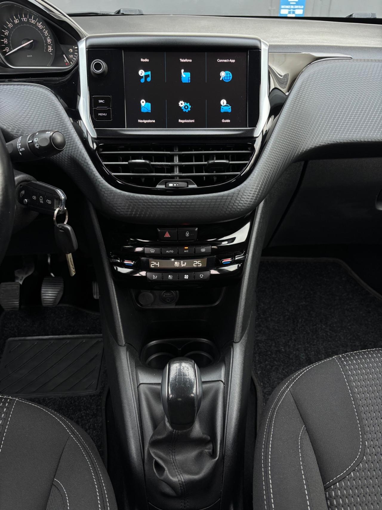 Peugeot 208 1.2 benzina. Neopatentati. Garanzia