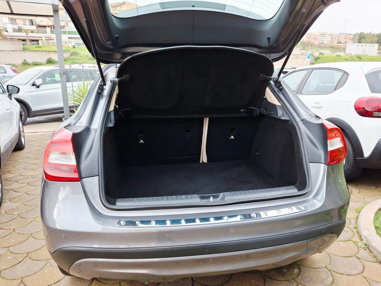 Mercedes-benz GLA 200 d Automatic Sport