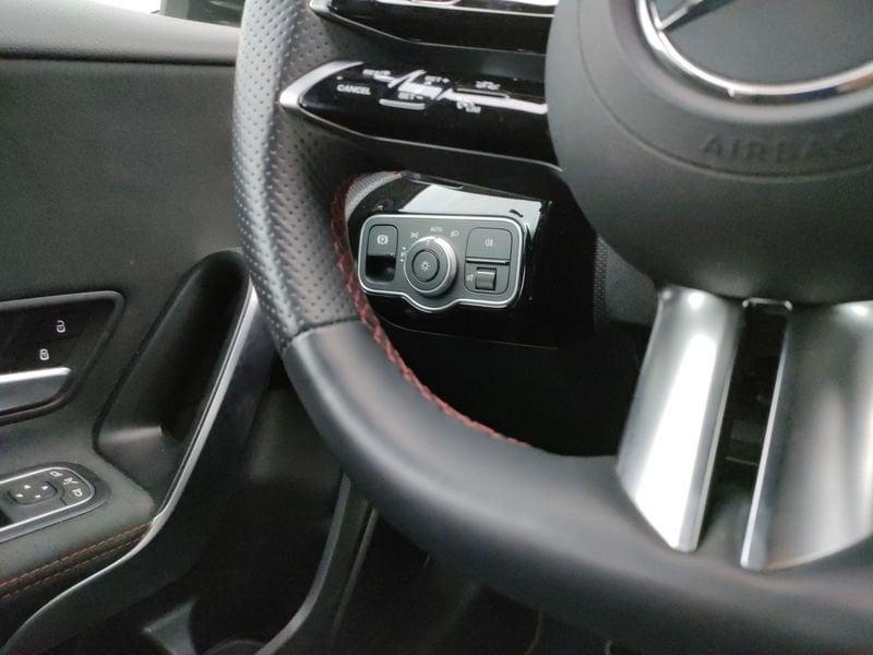Mercedes-Benz Classe A A 180 AMG Line Premium auto Advanced Plus