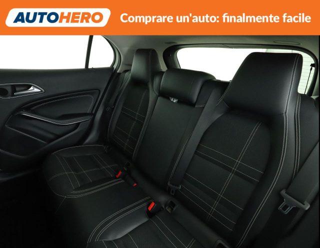 MERCEDES-BENZ GLA 180 d Automatic Sport