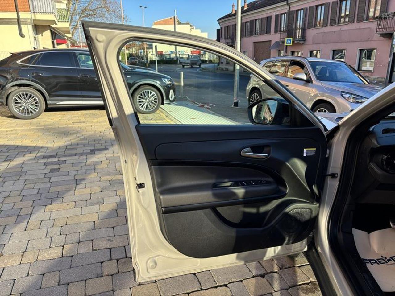 Alfa Romeo Junior 1.2 136 CV Hybrid eDCT6 Speciale FULL LED-NAVI-18"