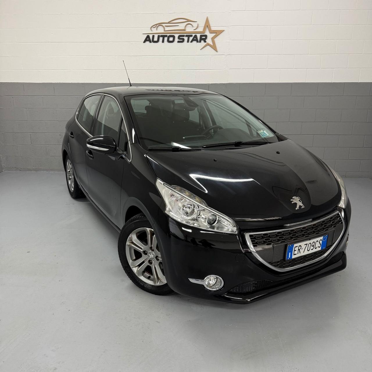 Peugeot 208 1.4 HDi 68 CV 5 porte Allure NEOPATENTATI
