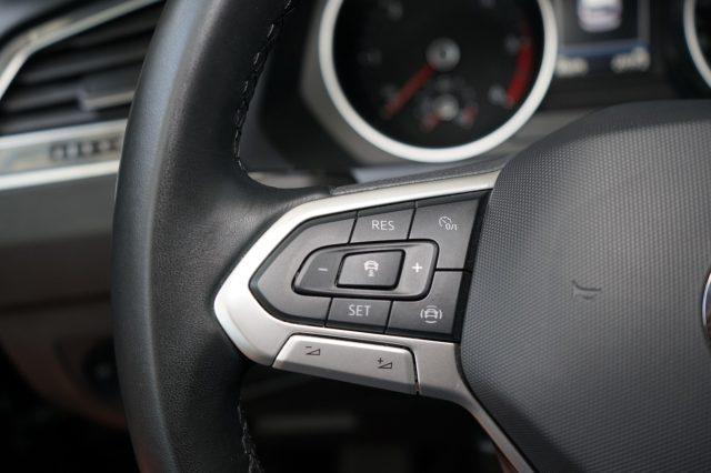 VOLKSWAGEN Tiguan 2.0 TDI 150 CV SCR DSG Life Pari al Nuovo