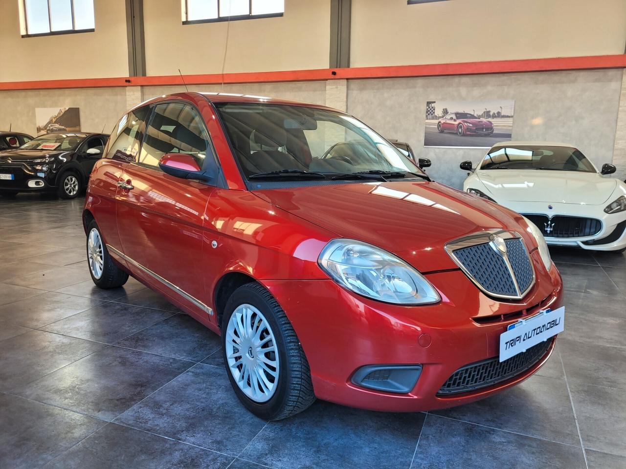 Lancia Ypsilon 1.4 Argento