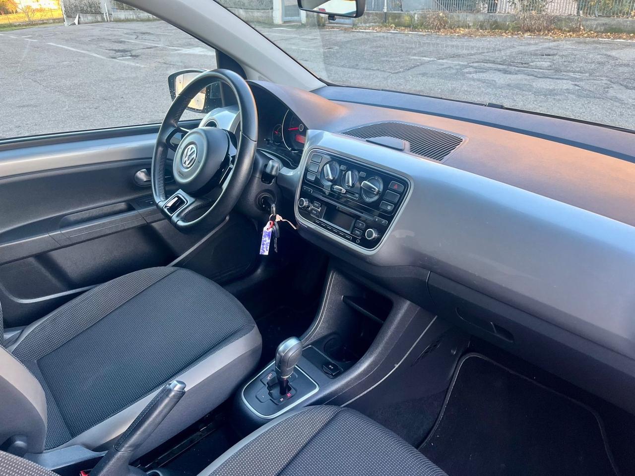 VW Up 1.0benz 2013 153.000km cambio automatico perfetta