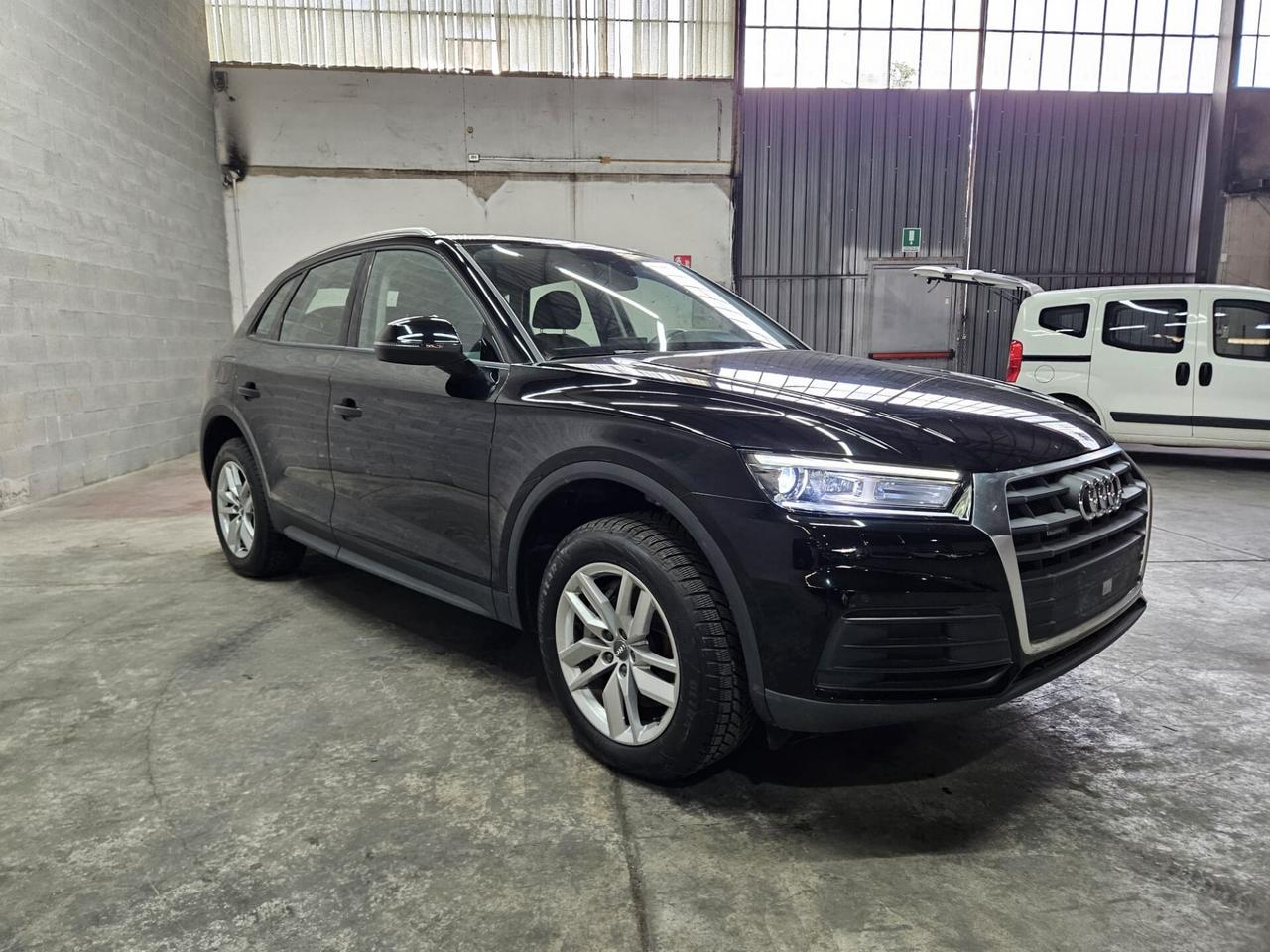 Audi Q5 50 2.0 tfsi e Business quattro 299cv s-tronic