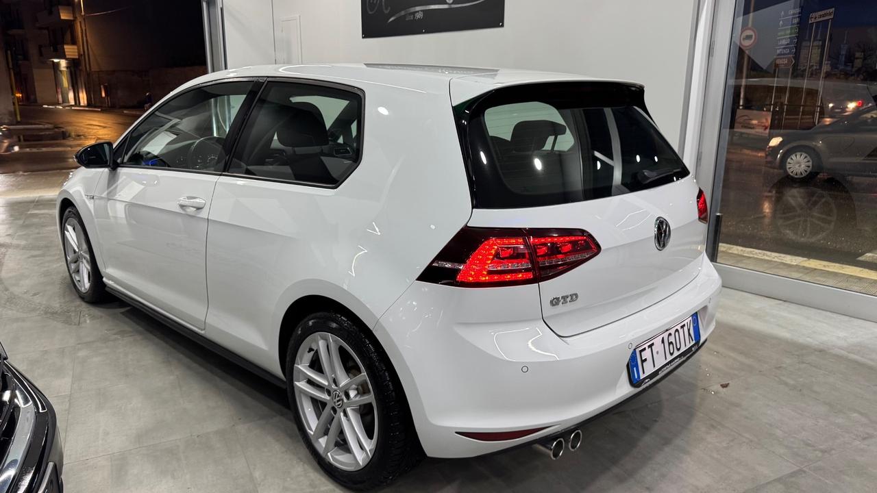 Volkswagen Golf GTD 2.0 TDI 3p.-2015