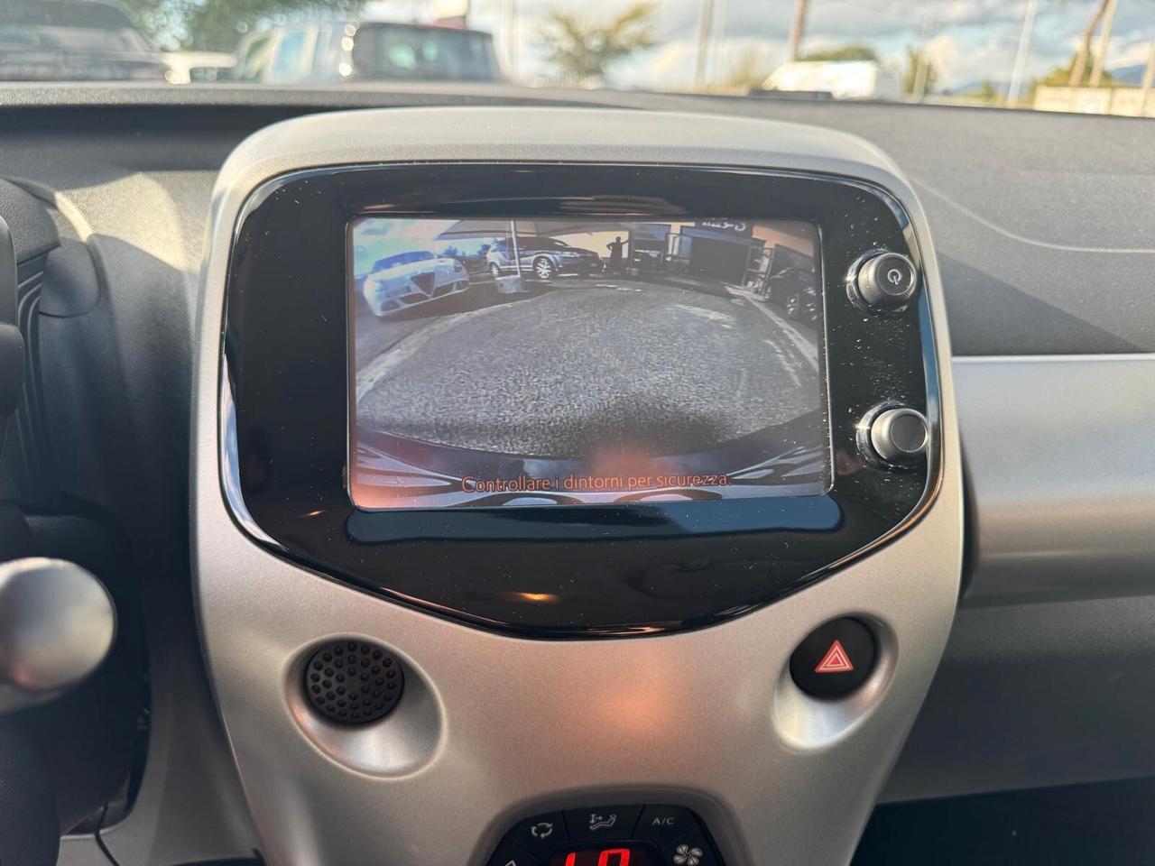Toyota Aygo 1.0 VVT-I 69CV 5P NEOPATENT 2015