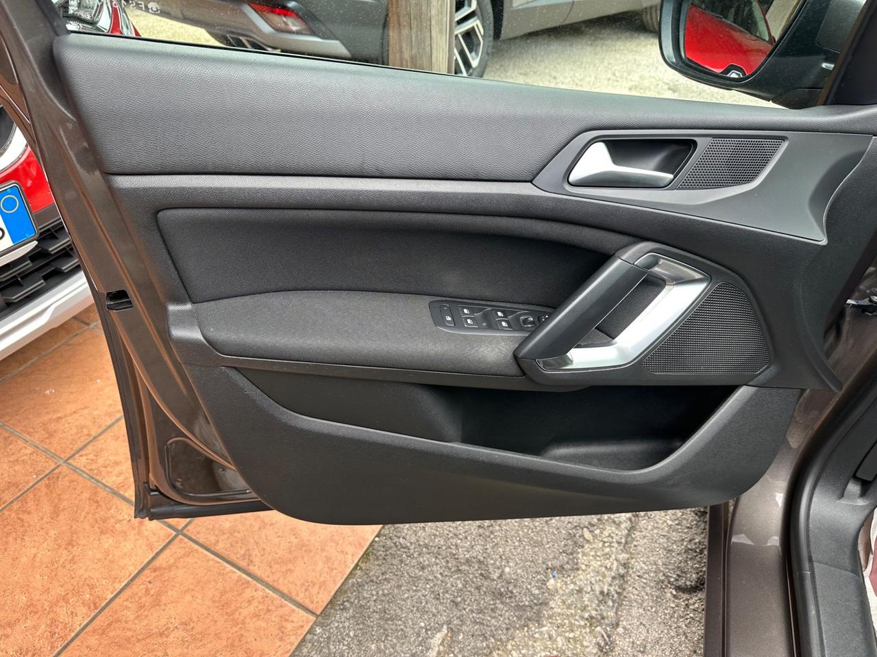 Peugeot 308 BlueHDi 120 S&S SW Business