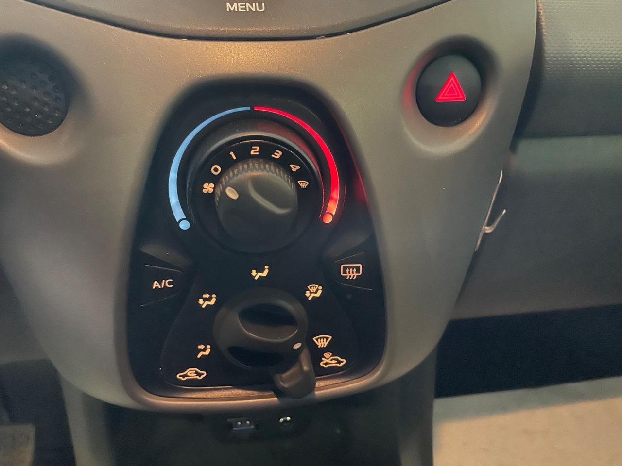 Peugeot 108 VTi 72 ETG 5 porte Active - Nessun vincolo -