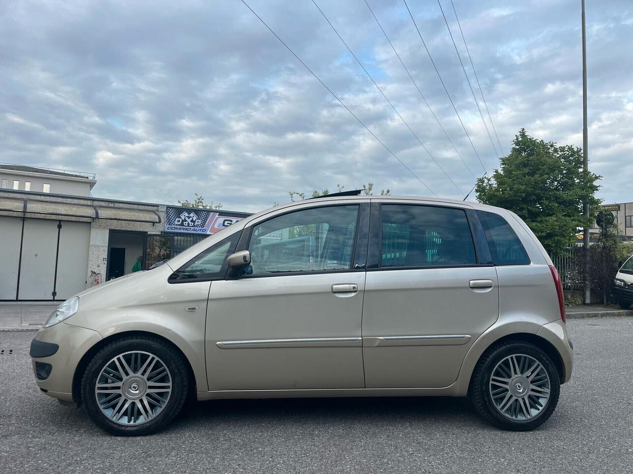 Lancia MUSA 1.4 16V Platino Plus