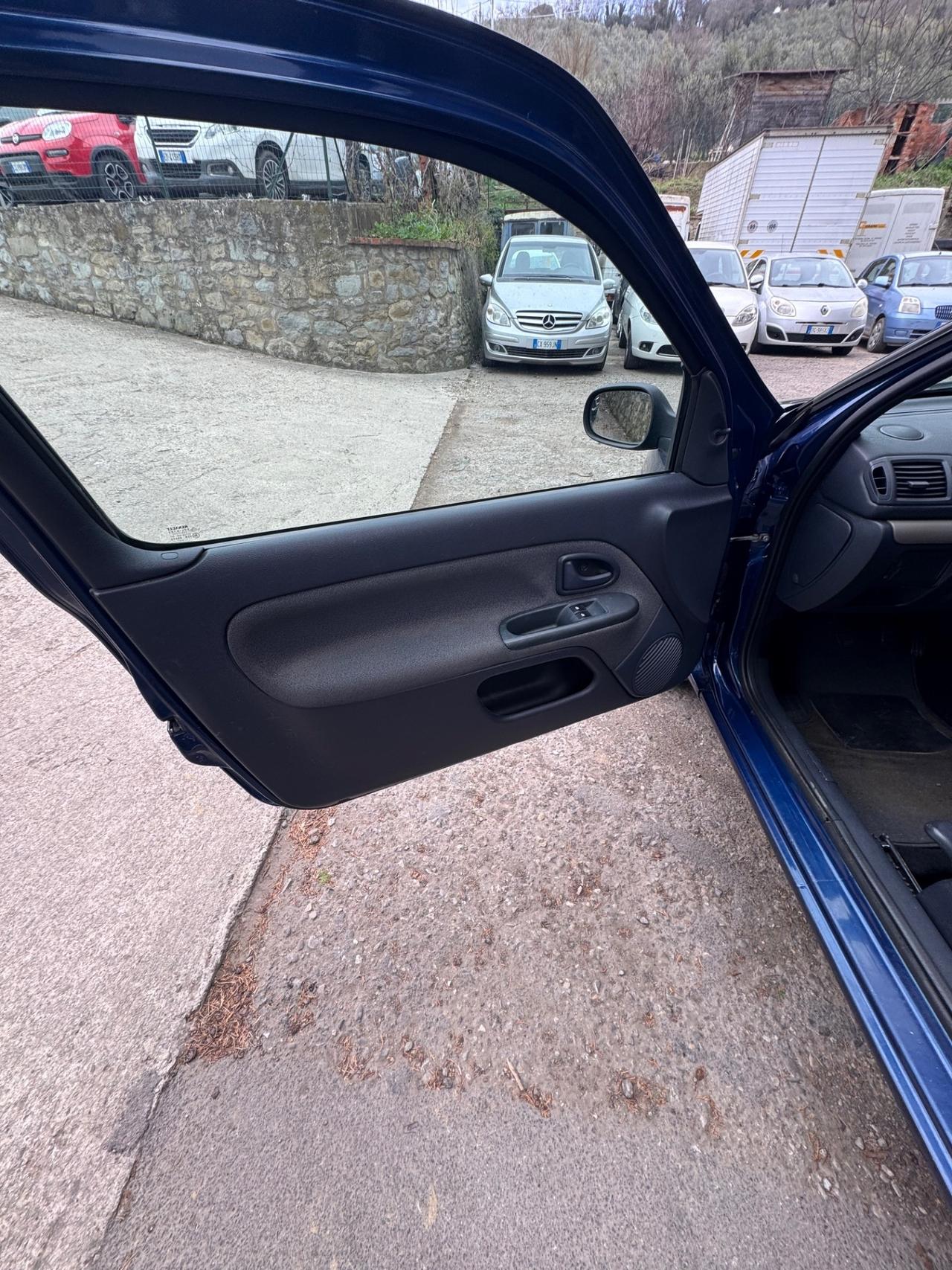 Renault Clio 1.2 16V cat 3 porte Pack Dynamique