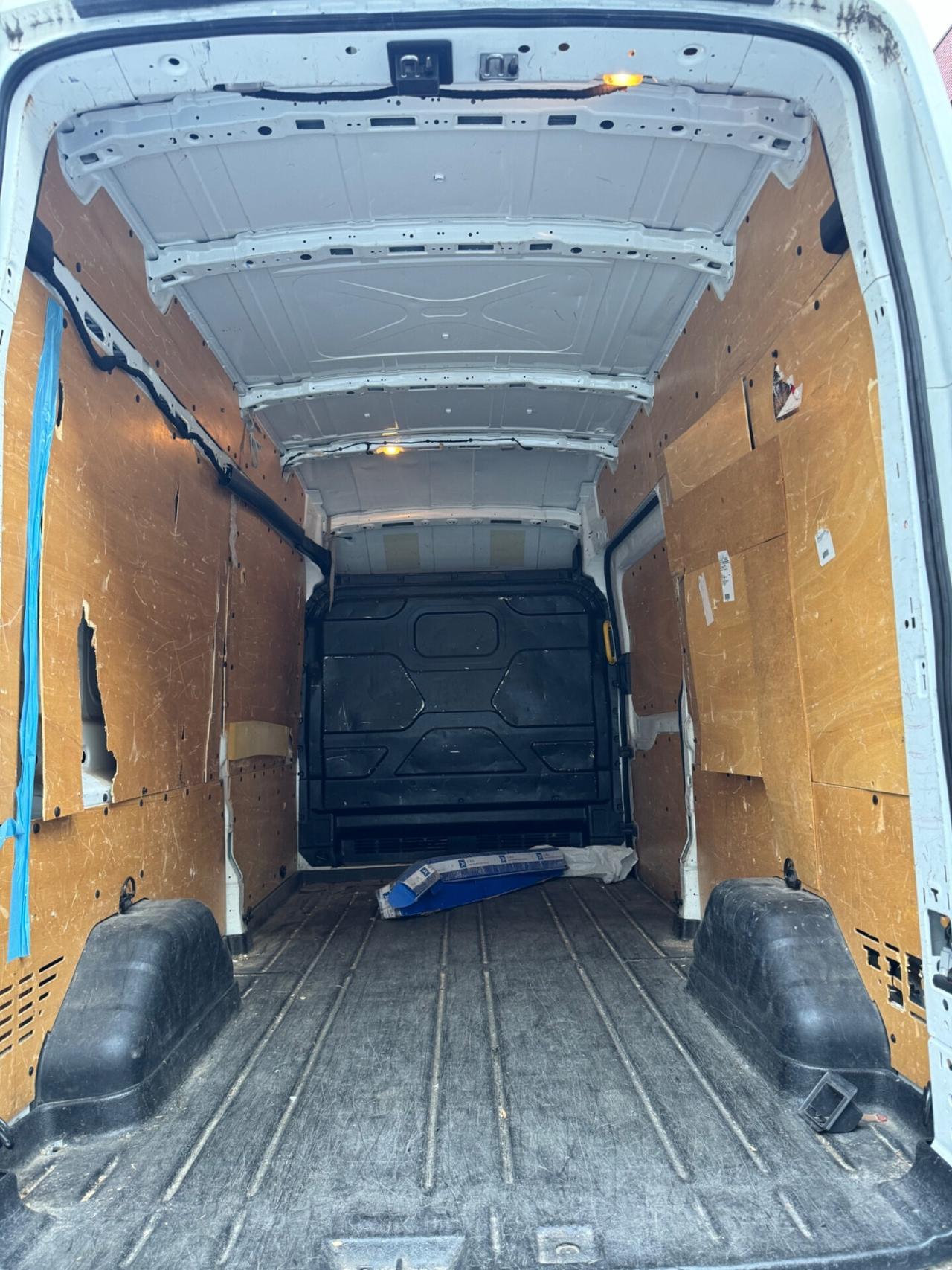 Ford Transit 2.0 TDCI 130cv 2018 tetto alto passo medio