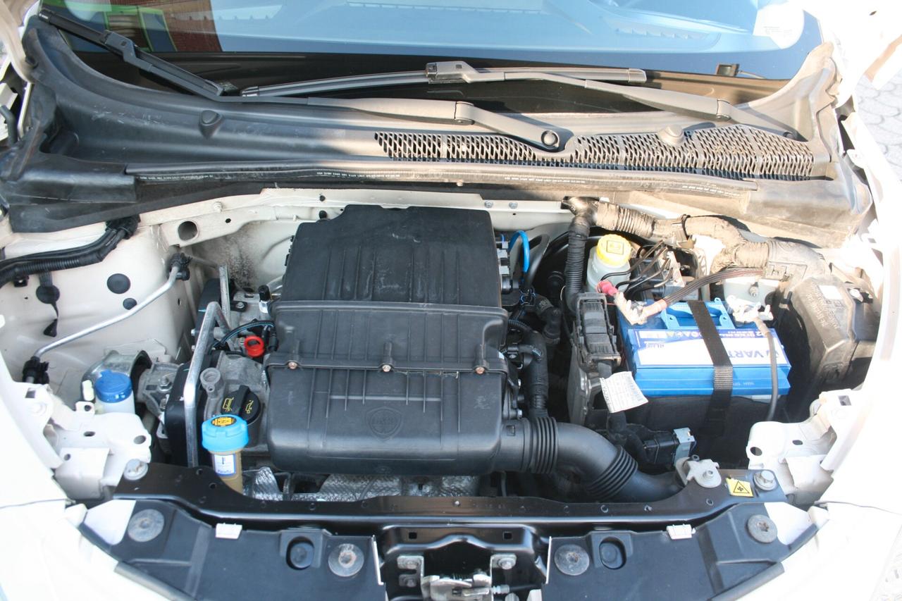 Lancia Ypsilon 1.2 69 CV 5 porte Openinig Edition