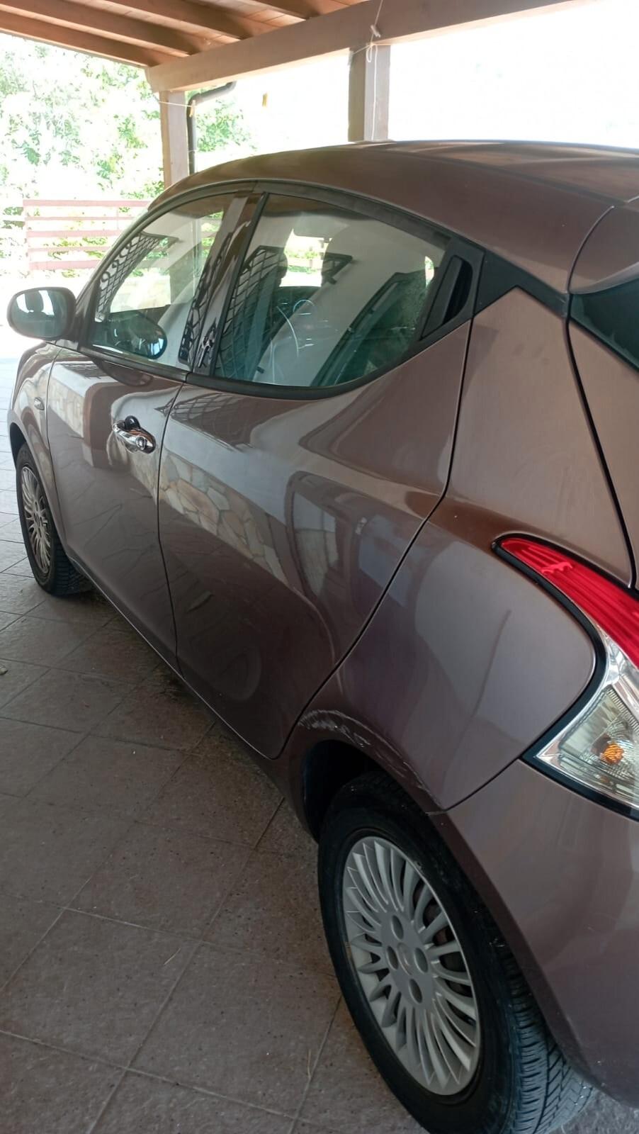Lancia Ypsilon 1.2 69 CV benzina