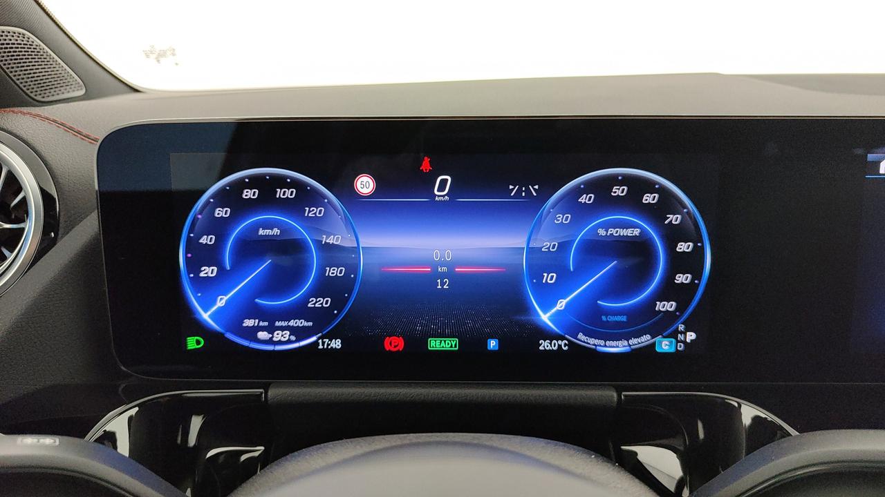 Mercedes-Benz EQA 300 AMG Line Advanced 4matic