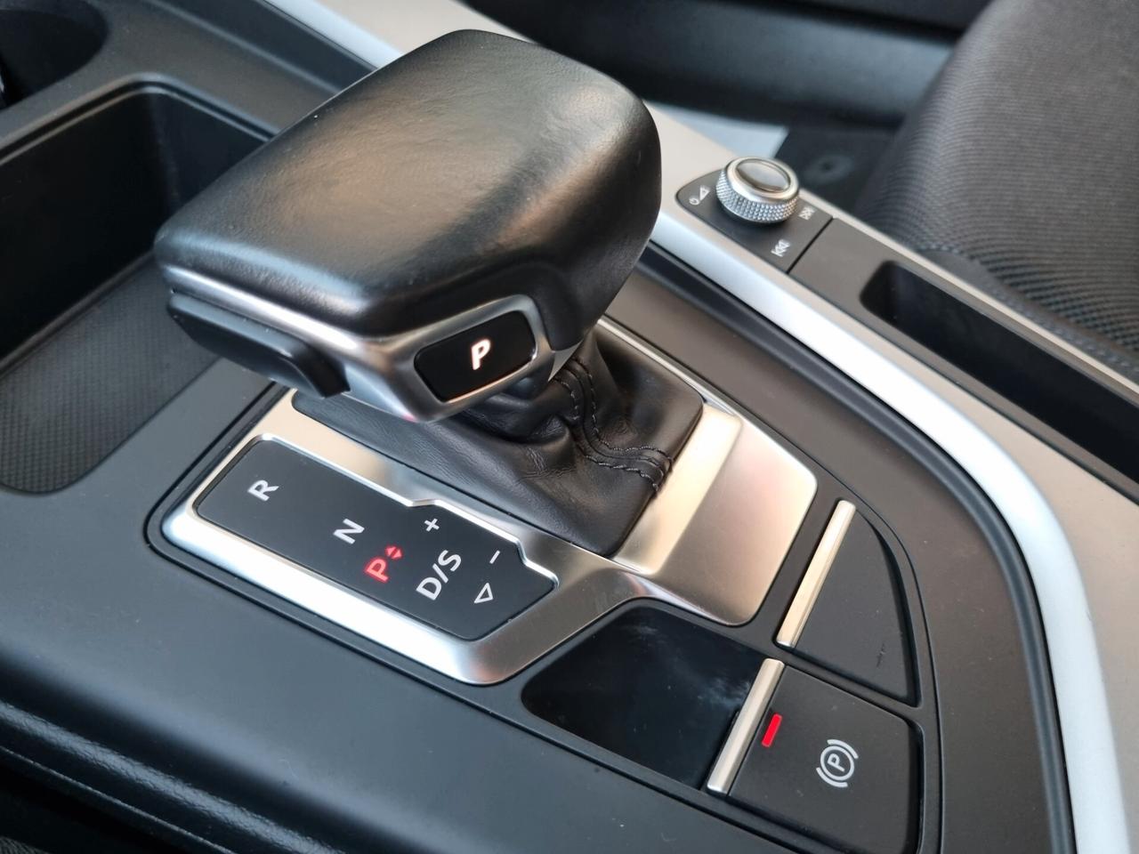Audi A4 V Avant 30 2.0 tdi mhev 136cv s-tronic