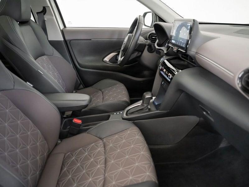 Toyota Yaris Cross 1.5 Hybrid 5p. E-CVT AWD-i Lounge