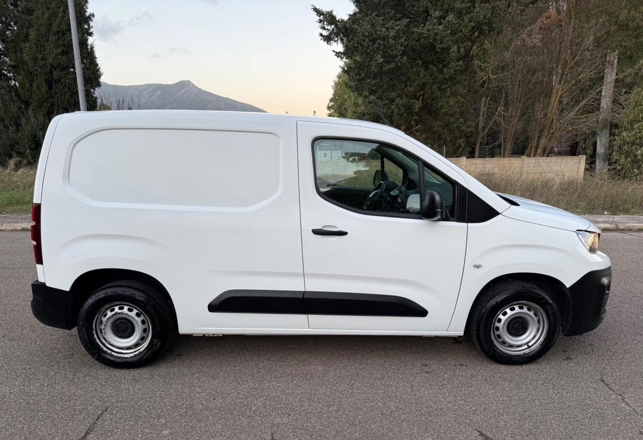 Peugeot Partner BlueHDi 100 S&S PC Furgone Pro