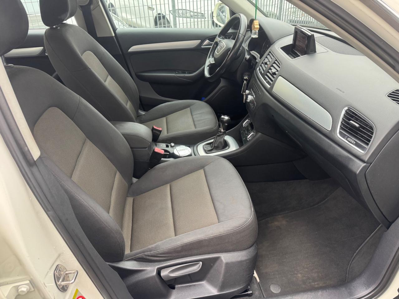 Audi Q3 2.0 TDI business Plus neopaten garanzia 12 mesi