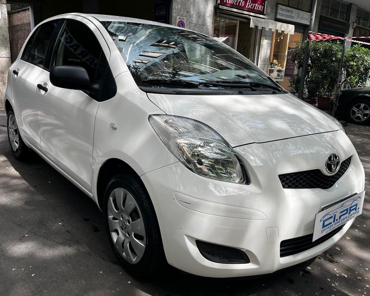 Toyota Yaris 1.0 3 porte