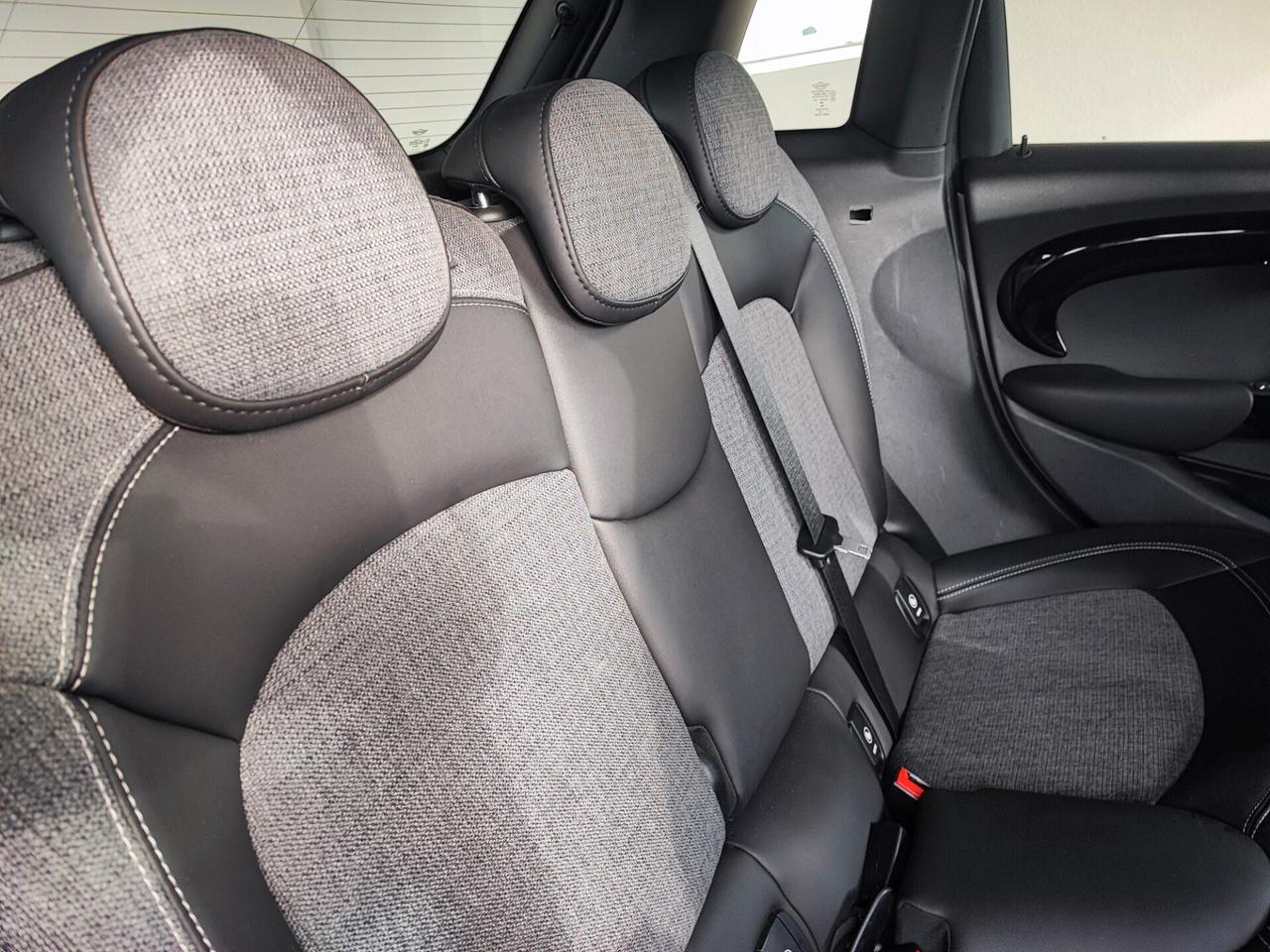 Mini 2.0 Cooper SD aut. Hype 5 porte