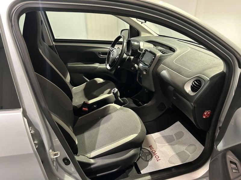 Toyota Aygo Connect 1.0 VVT-i 72 CV 5 porte x-play