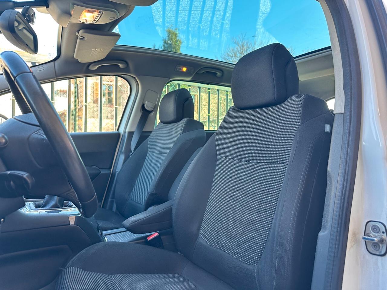 Peugeot 5008 1.6 HDi 112CV Business