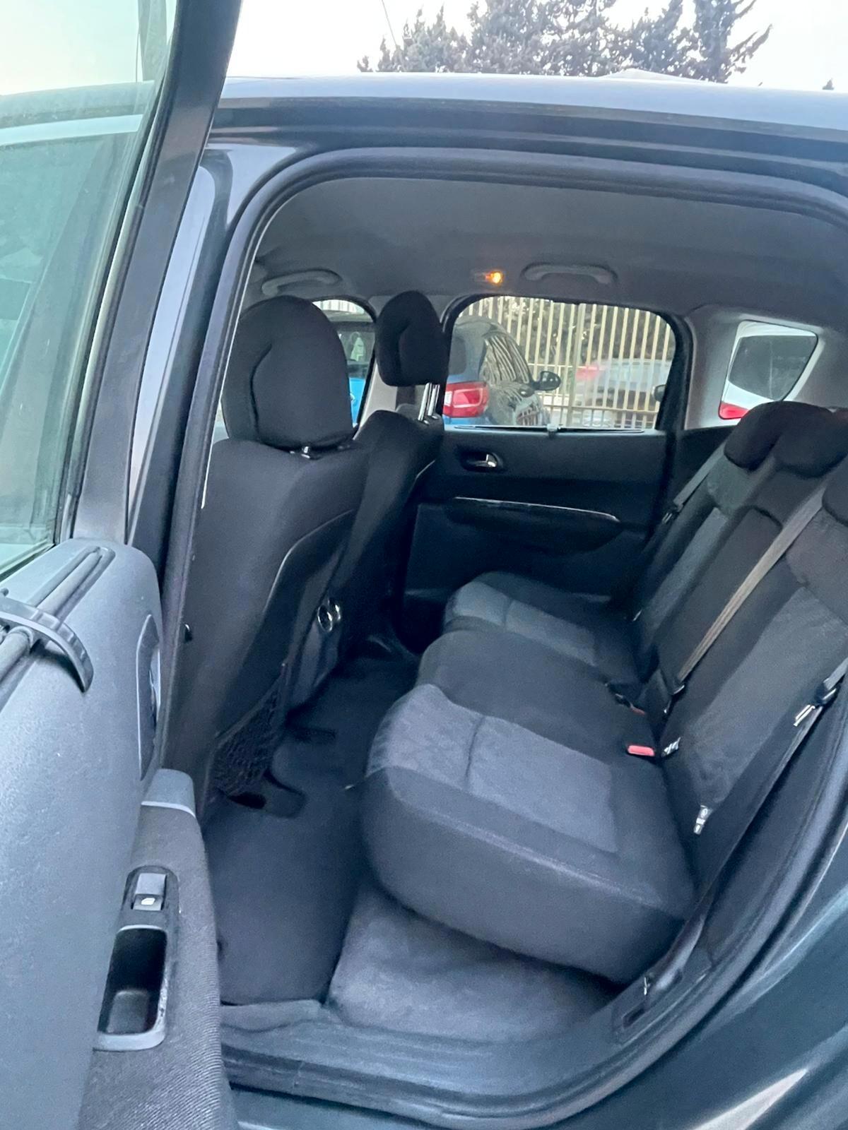 Peugeot 3008 1.6 HDi 112CV Business