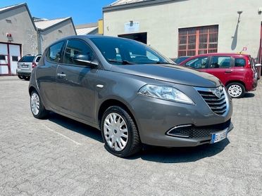 Lancia Ypsilon 1.2 69 CV 5 porte S&S Gold E5 GARANZIA 12 MESI!!!!