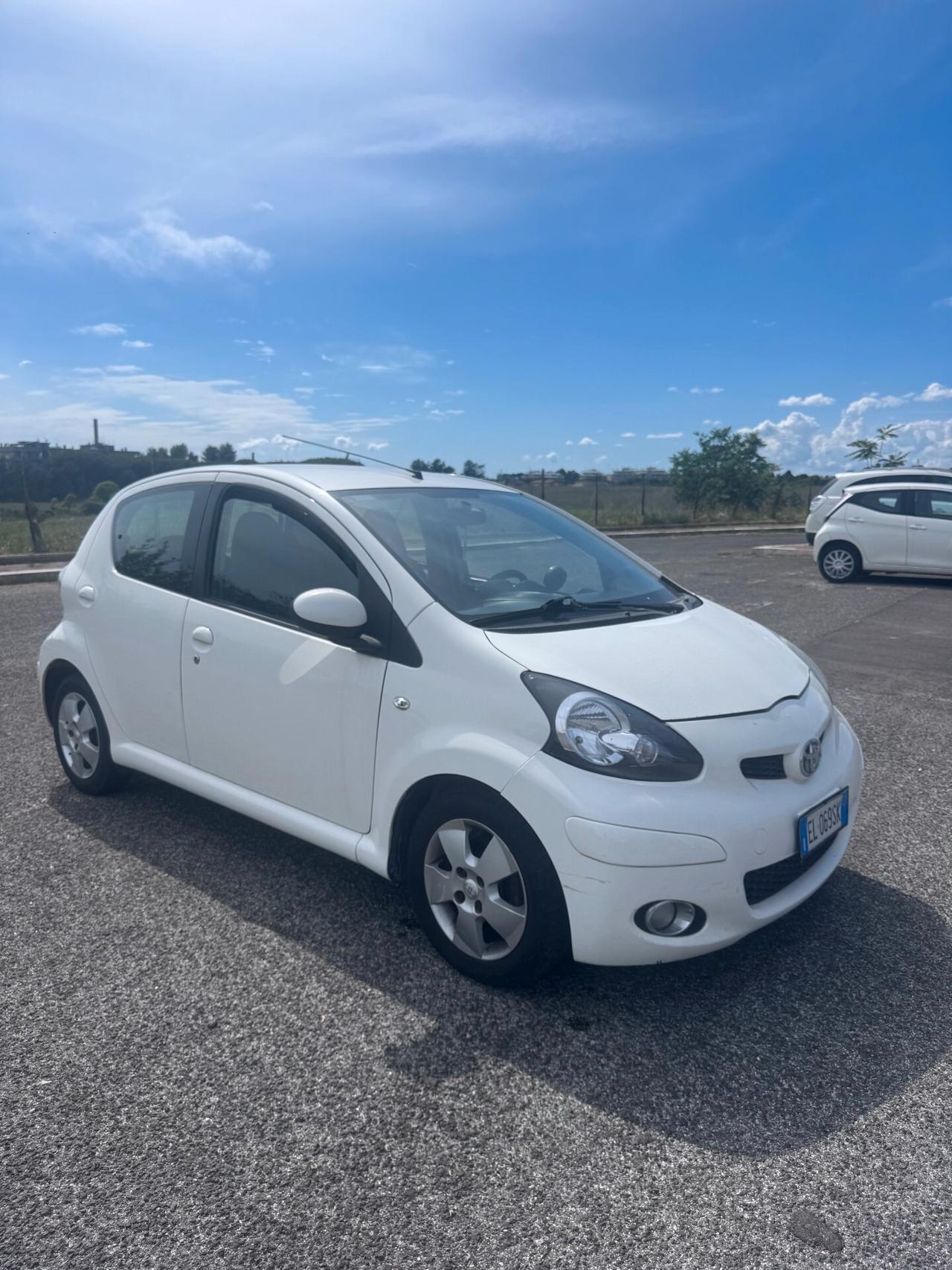 Toyota Aygo 1.0 12V VVT-i 5 porte Sol Connect