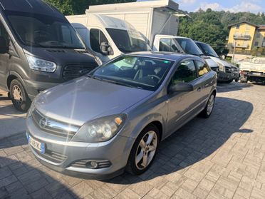 Opel Astra GTC 1.9 CDTI 120CV 3 porte Sport
